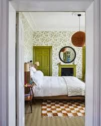 Dreams Guest Inn 0639899016