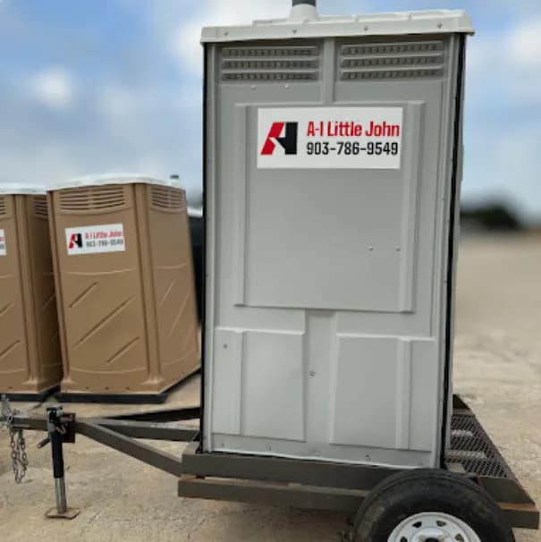 Construction Site Toilet Rental – Single Towable Units