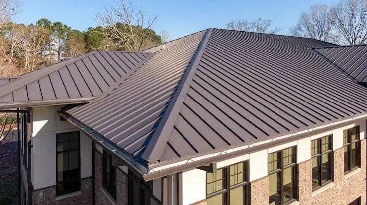 When Should You Consider a Professional Roof Replacement Near Me?