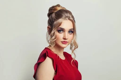 7 Trendsetting Hairstyles for Female Models to Try