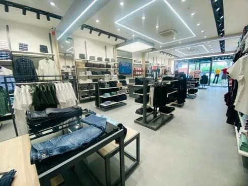 Wall Display Systems Built for Mumbai's Retail Industry
