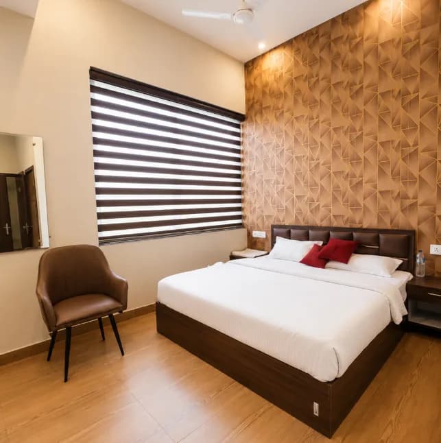 Best Hotels in Pari Chowk, Greater Noida | YuTurn Hotel