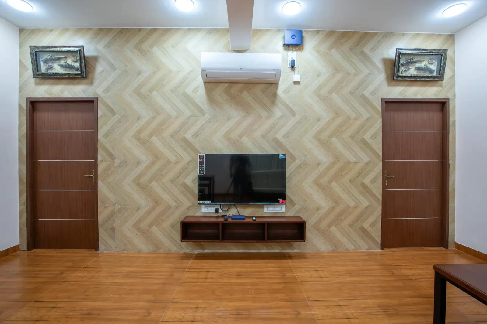 Corporate Room Booking in Coimbatore | Mugundan's Smart Stay
