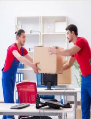 Commercial packing and moving services in Dubai