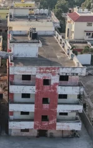G+3 Floors Building With Parking For Lease In Bhawanipatna