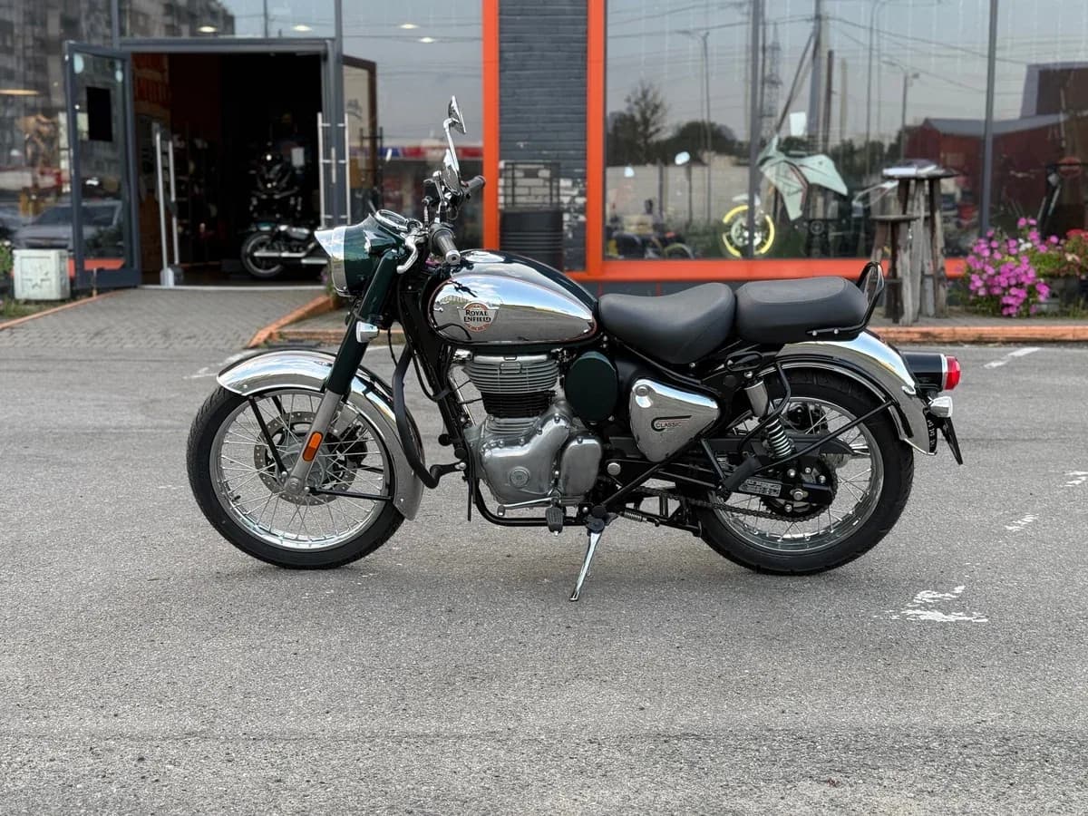 Royal Enfield Classic 350 for Comfortable Daily and Long Distance Rides