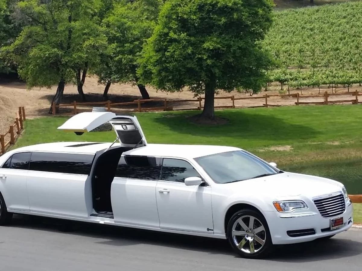 Enjoy Elegant Travel With Denver Luxury Limo