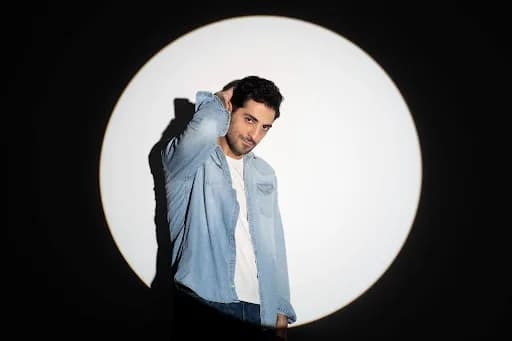 Essential Skills Every Male Model Needs to Stand Out