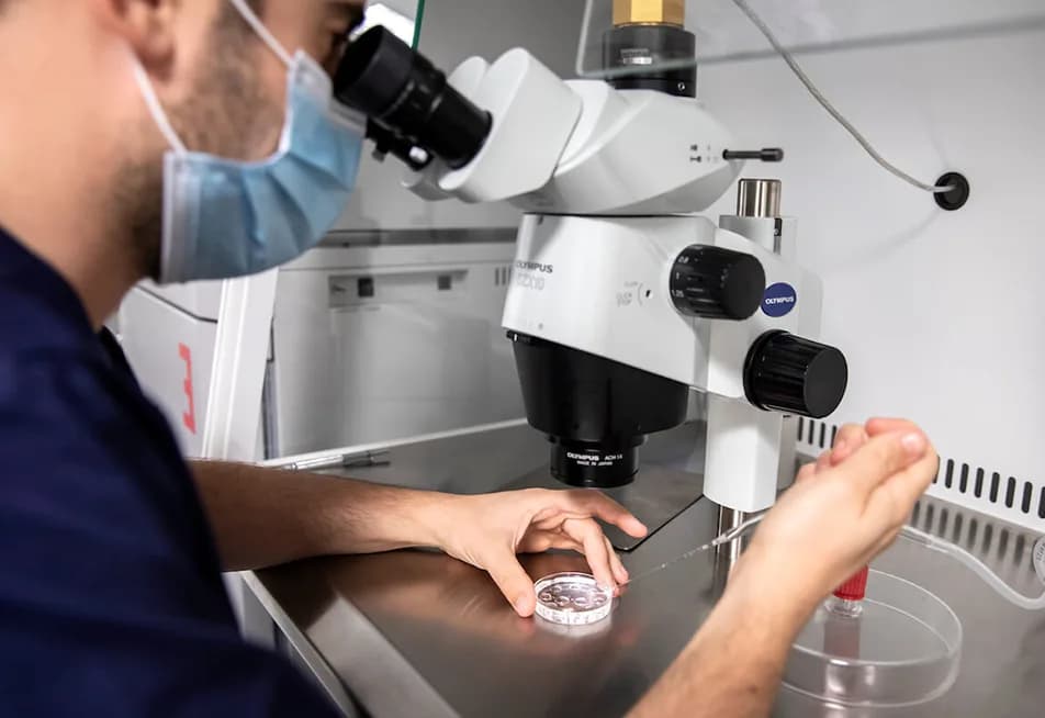 Specialized IVF Abu Dhabi for Personalized Fertility Care