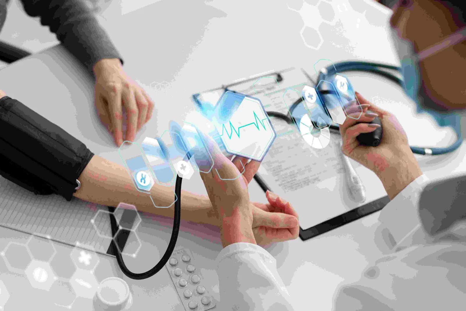 How Custom Medical Software Development Helps US Healthcare Providers Improve Efficiency