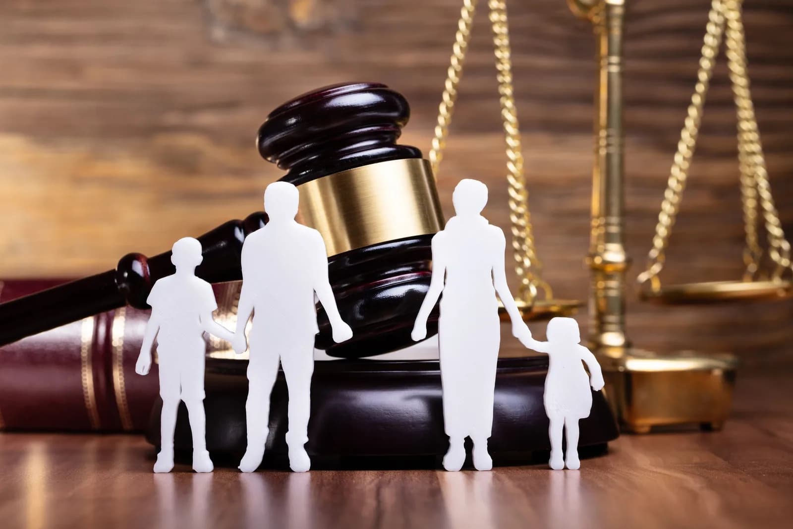 Family Dispute Lawyer in Noida for Confidential Legal Support